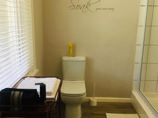 De Oude Werf Queenstown Eastern Cape South Africa Text, Bathroom