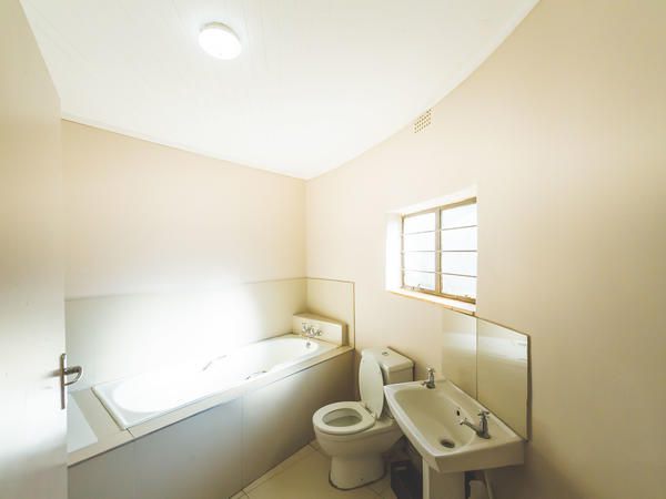 Deruxa Cottages Rayton Gauteng Gauteng South Africa Bathroom