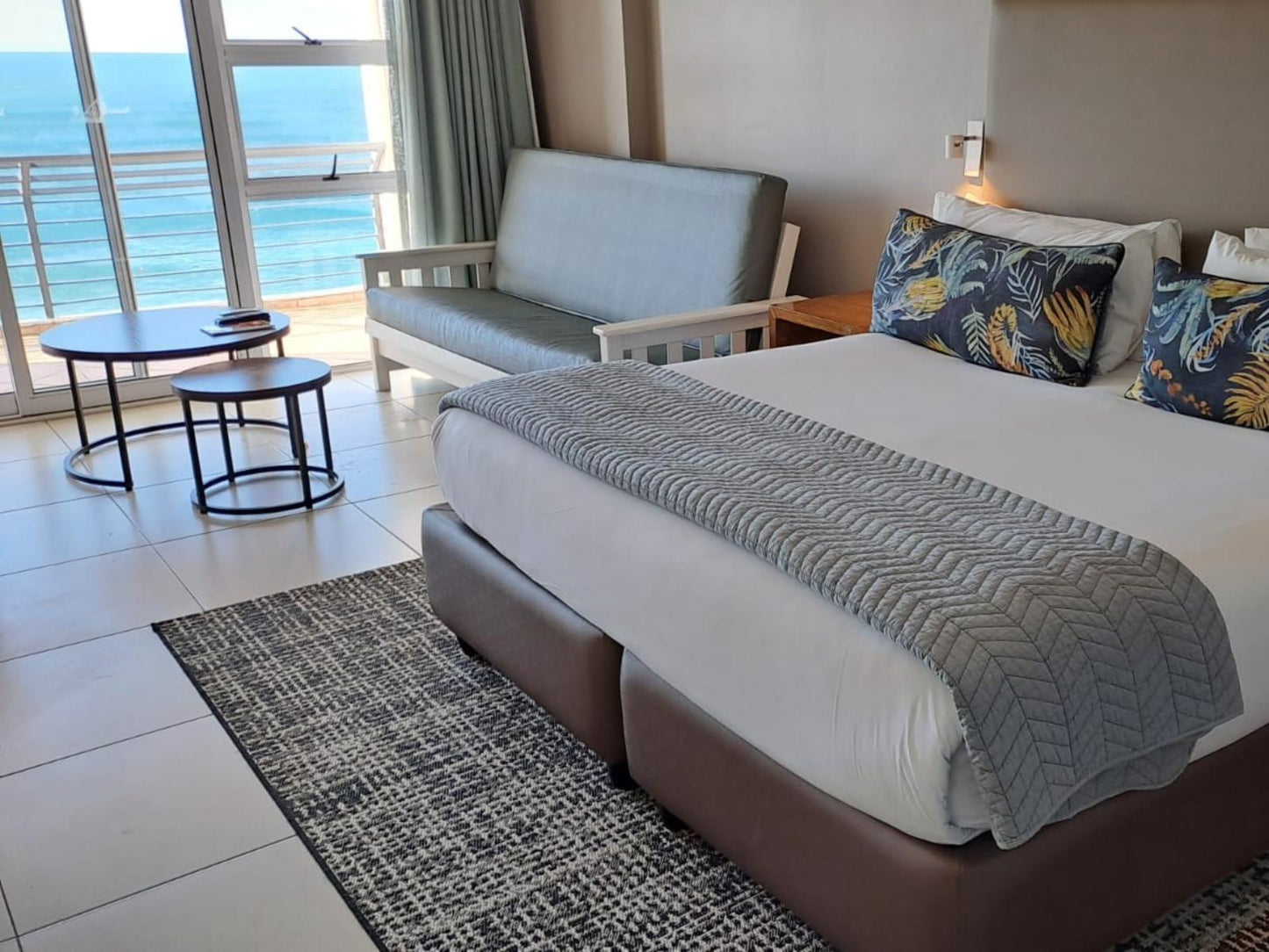 Honeymoon Room 1009 & 909 @ Diaz Beach Hotel