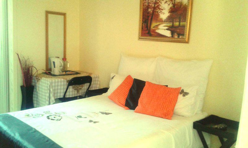 Didi S Bed And Breakfast Golf View Mahikeng North West Province South Africa Colorful, Bedroom