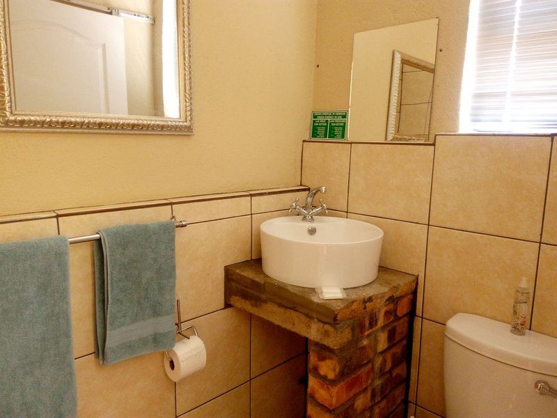 Die Hok Bachelor Flats Calvinia Northern Cape South Africa Bathroom