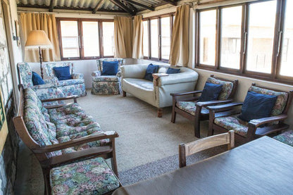 Die Ou Familie Strandhuis Stilbaai Western Cape South Africa Living Room