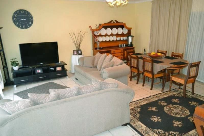 Djrk Accommodation Die Heuwel Witbank Emalahleni Mpumalanga South Africa Living Room