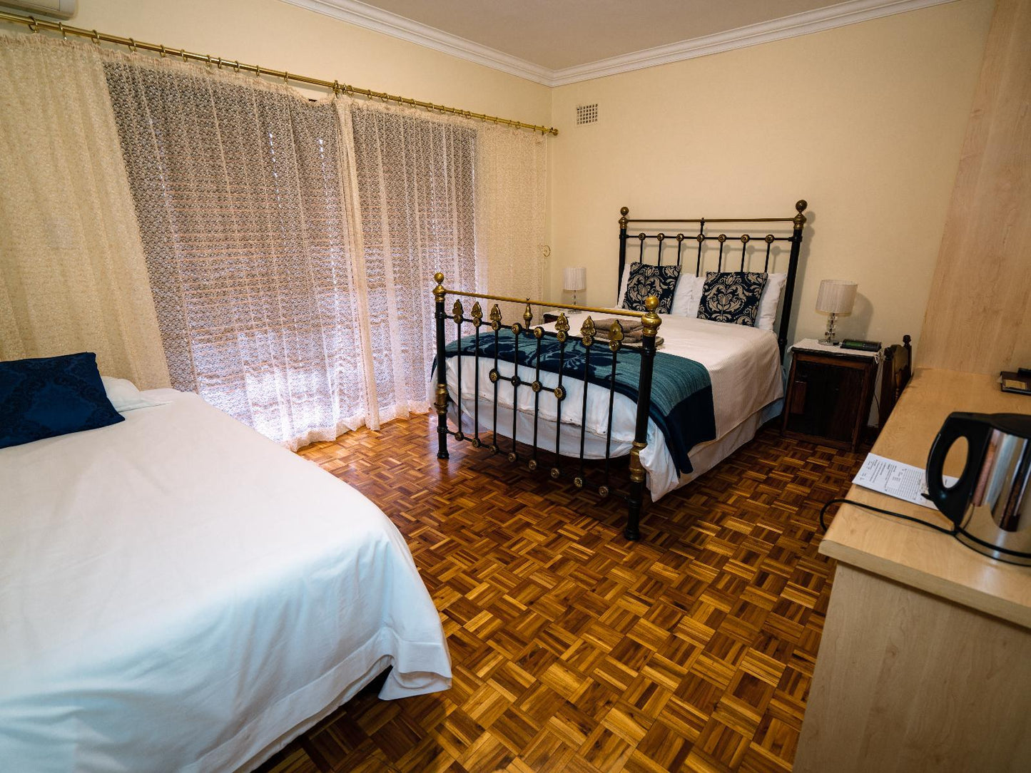 Deluxe Family Room @ Dolliwarie Guest House