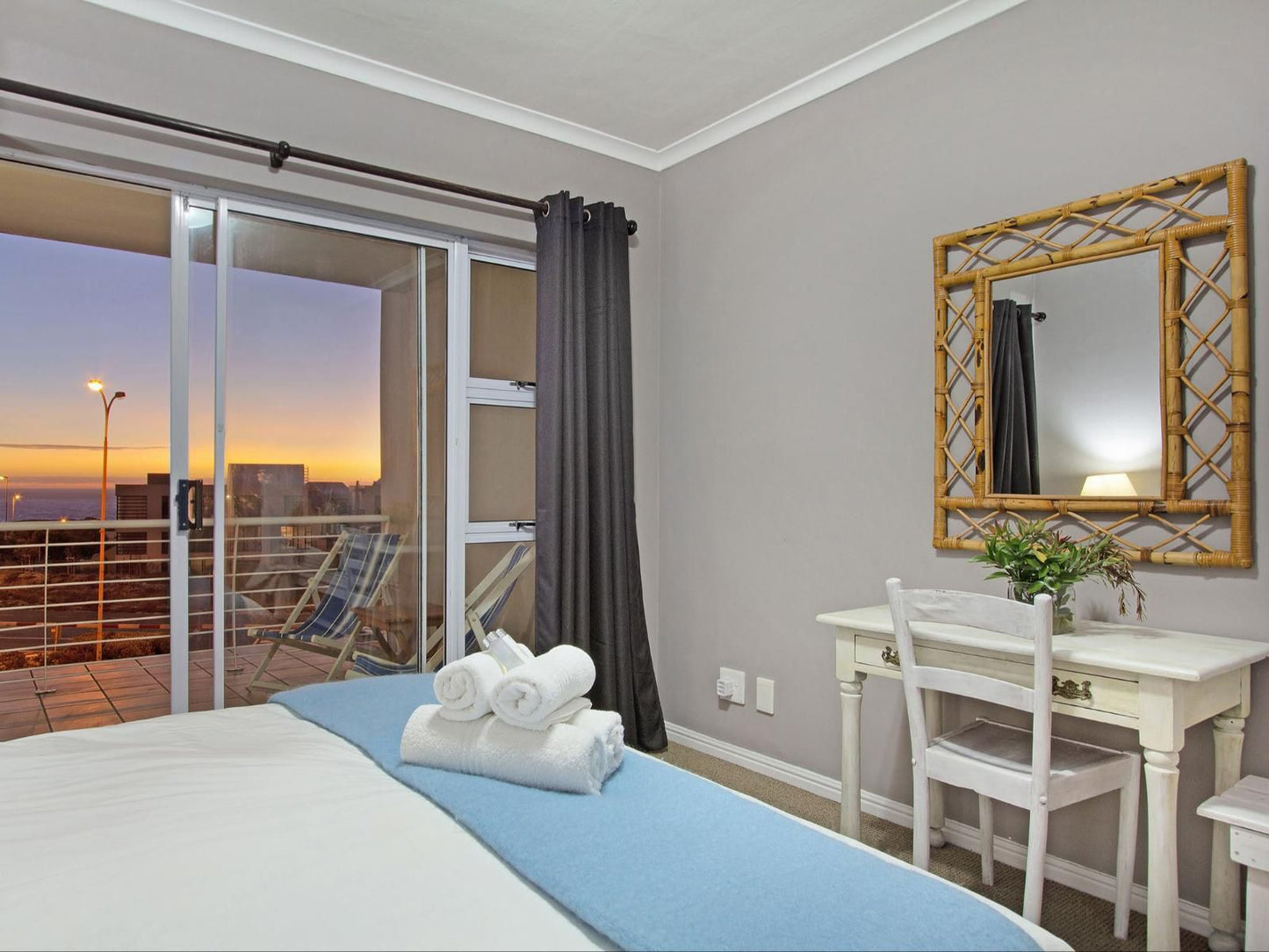 Dolphin Ridge 108 By Hostagents Bloubergstrand Blouberg Western Cape South Africa Bedroom
