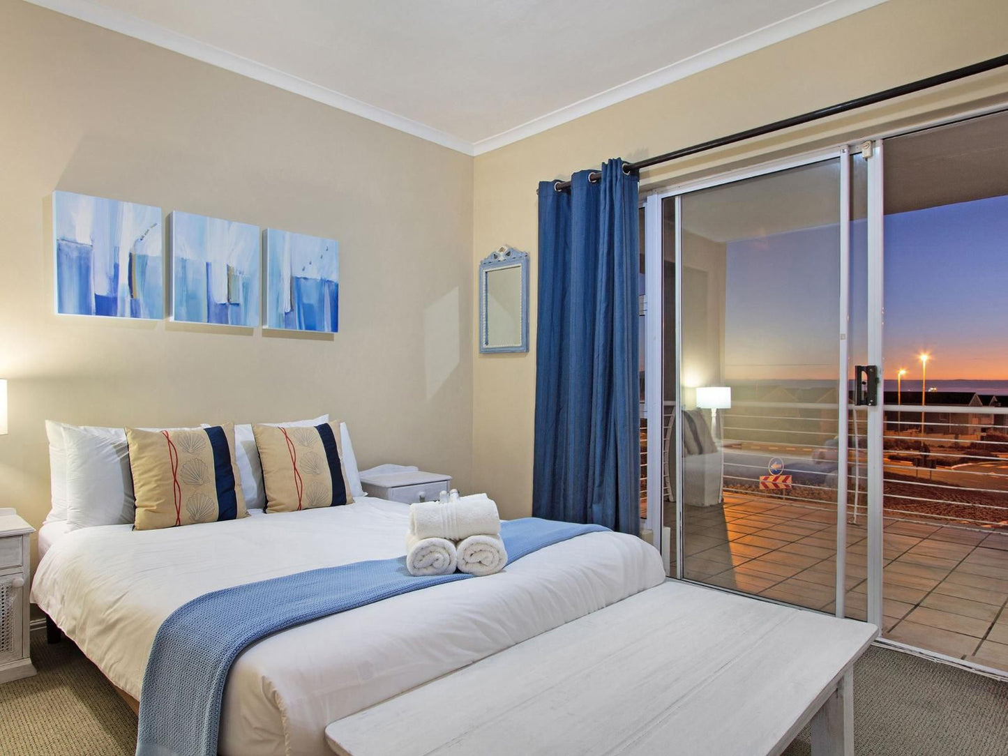 Dolphin Ridge 108 By Hostagents Bloubergstrand Blouberg Western Cape South Africa Bedroom