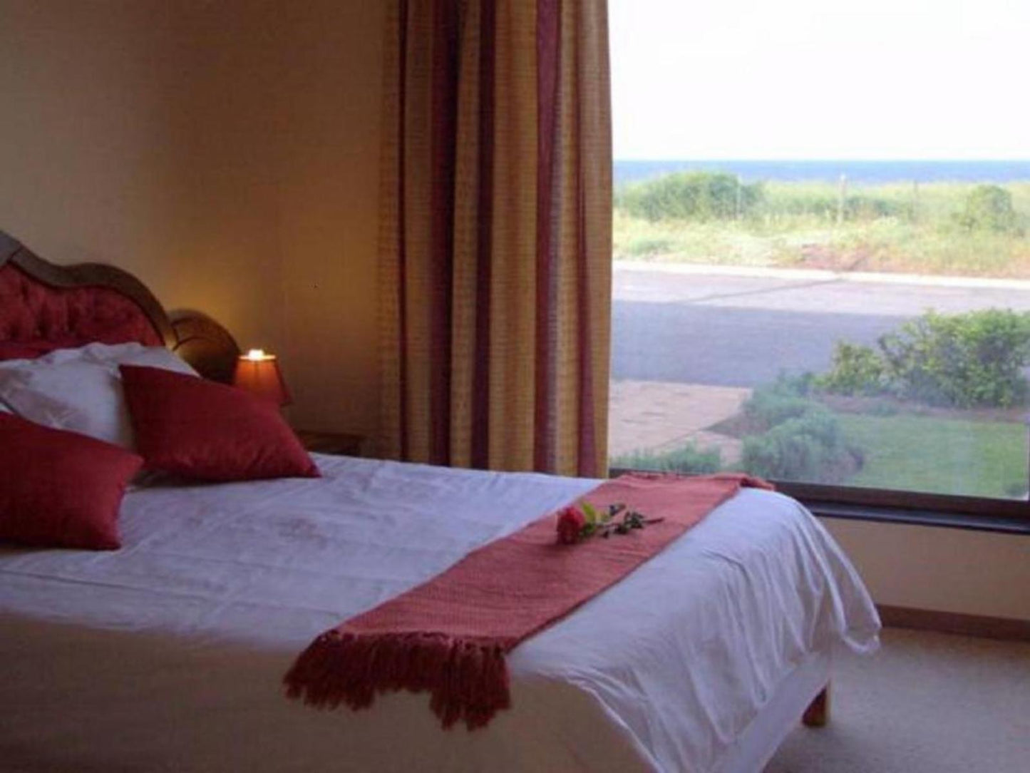 Standard Double Rooms @ Dolphins View Self-Catering
