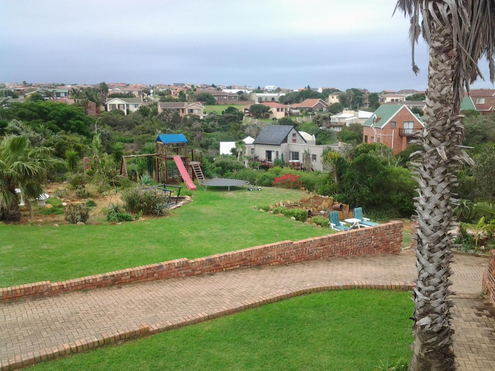 Dolphin View Guesthouse Wavescrest Jeffreys Bay Jeffreys Bay Eastern Cape South Africa House, Building, Architecture, Palm Tree, Plant, Nature, Wood, Garden