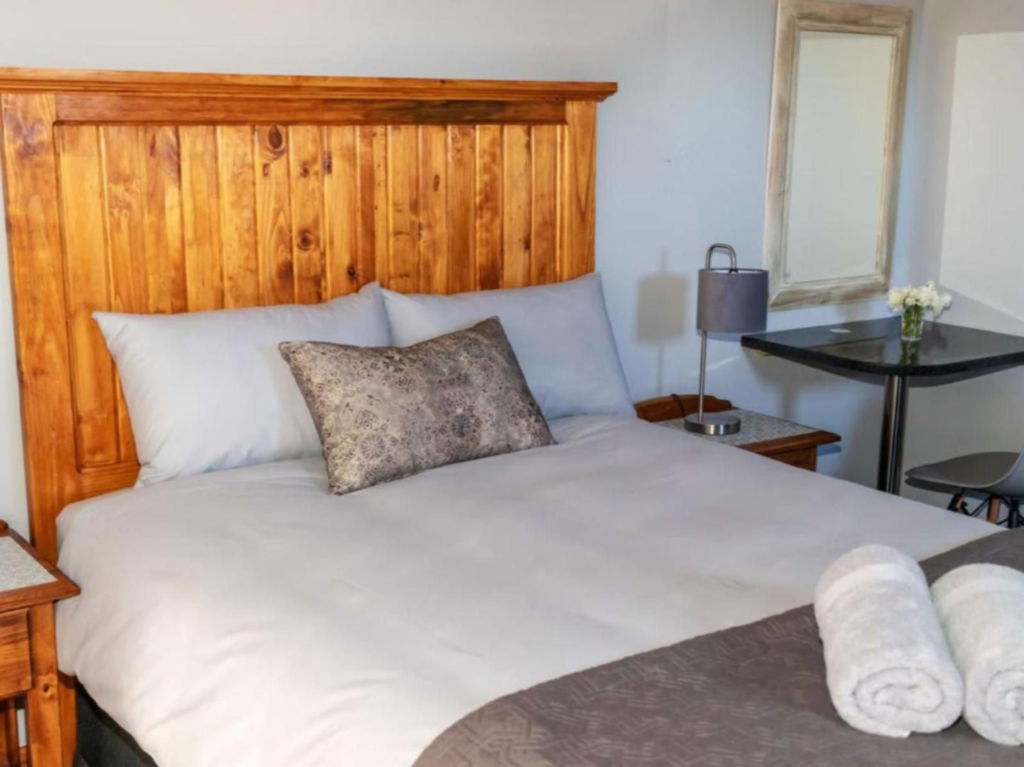 Donsveertjie Gasteplaas & Venue, Luxury Self Catering Double, Bedroom