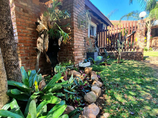 Doringpoort Lodge Marloth Park Mpumalanga South Africa House, Building, Architecture, Palm Tree, Plant, Nature, Wood, Garden