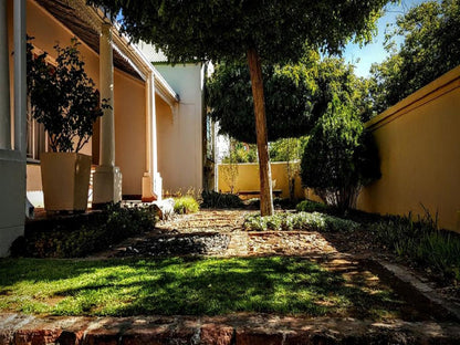 Dorpshuis Guest House De Aar Northern Cape South Africa House, Building, Architecture, Palm Tree, Plant, Nature, Wood, Garden