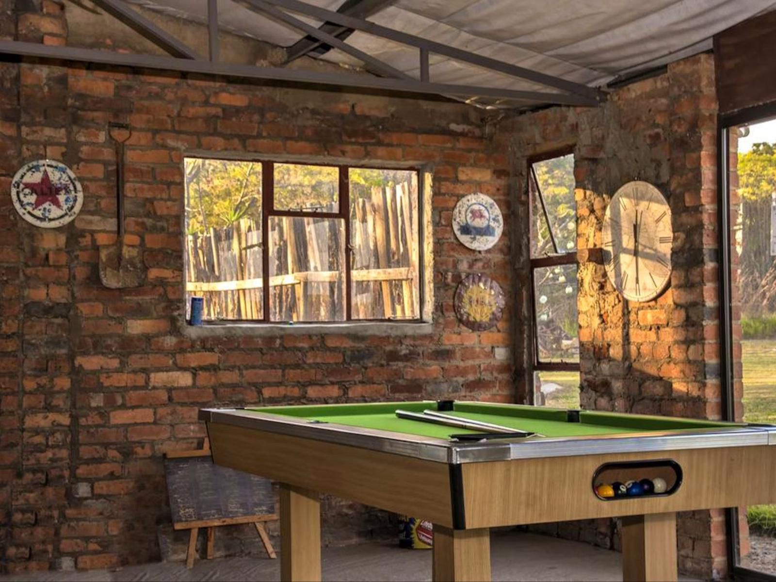 Drakensberg Bush Lodge And Backpackers, Ball Game, Sport, Bar, Table Tennis