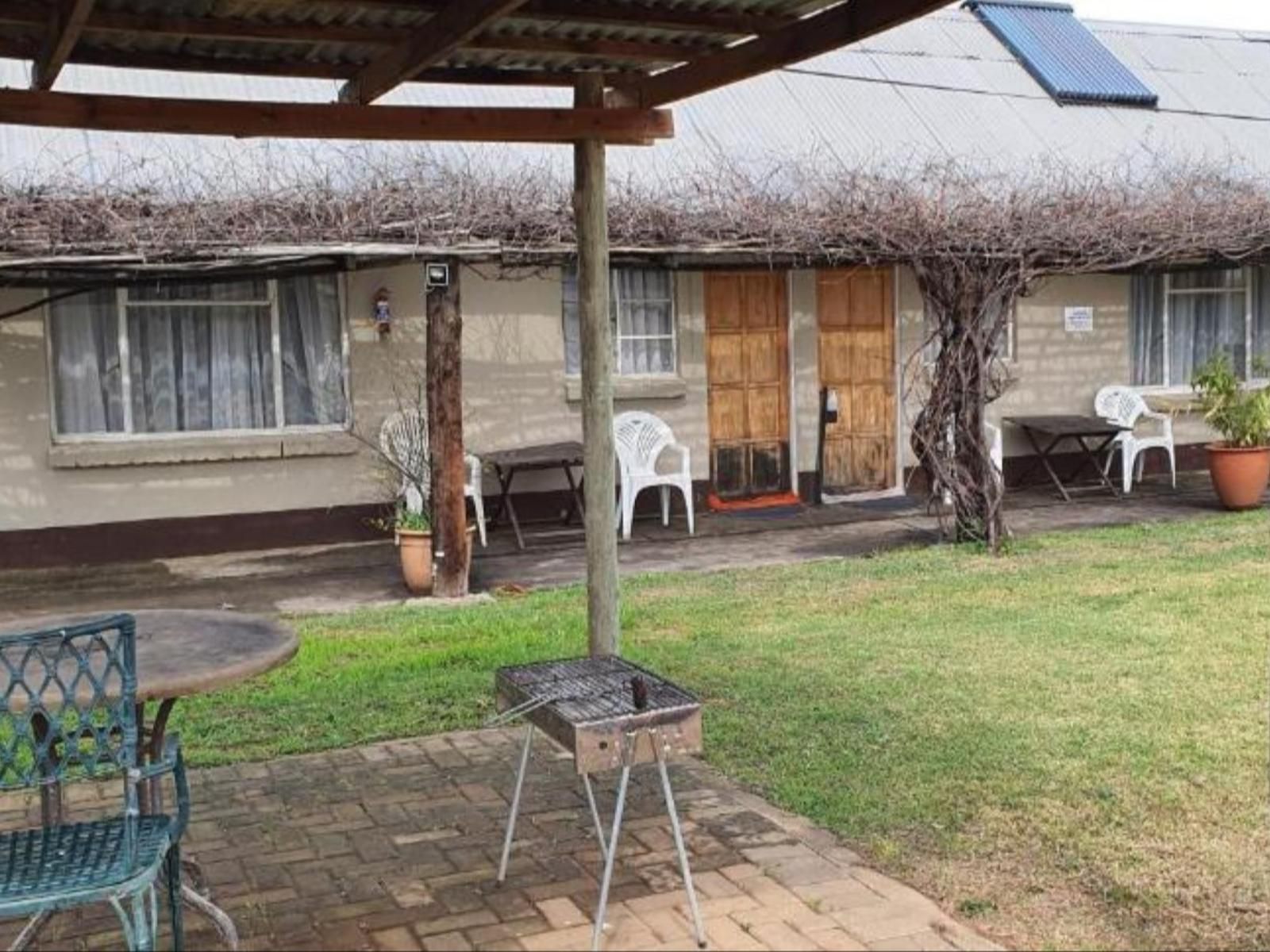 Drakensberg Bush Lodge And Backpackers