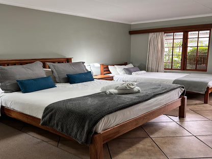 Drakensberg Mountain Retreat, Room 10 Superior Family Pool Suite, Bedroom