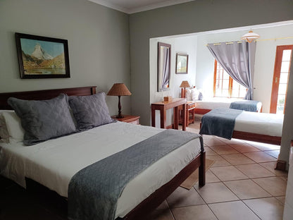 Drakensberg Mountain Retreat, Room 2 Standard Upstairs Queen, Bedroom