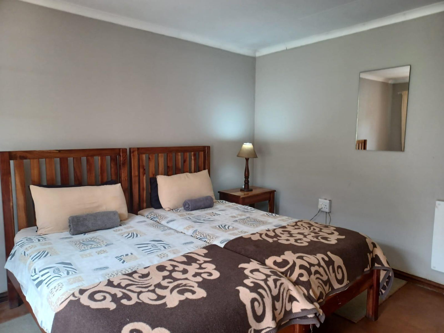 Barnhouse En-Suite Rooms @ Drakensberg Mountain Retreat - Vergezient Lodge