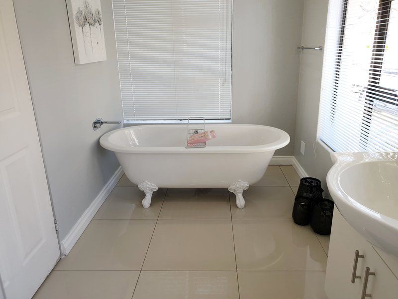 D S Studio 1 Bardene Johannesburg Gauteng South Africa Unsaturated, Bathroom