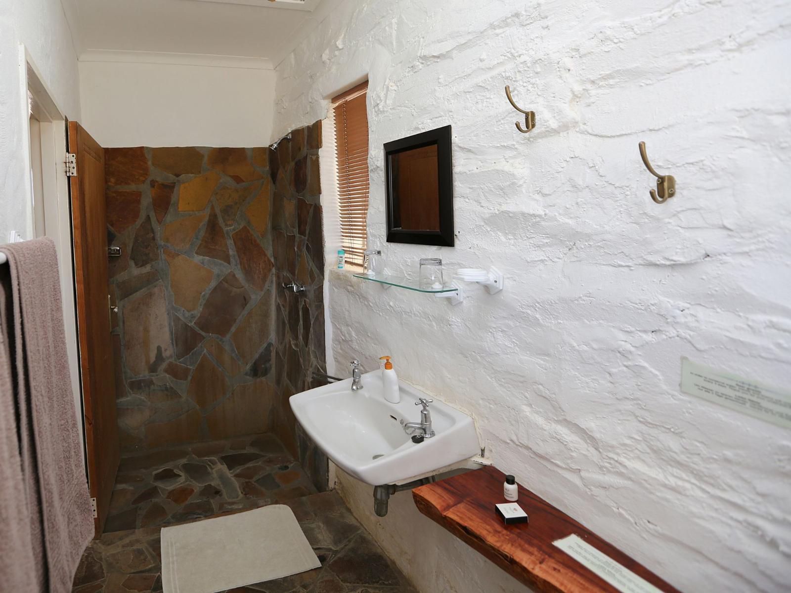 Duesternbrook Safari Guest Farm, Pioneer Camping, Wall, Architecture, Bathroom