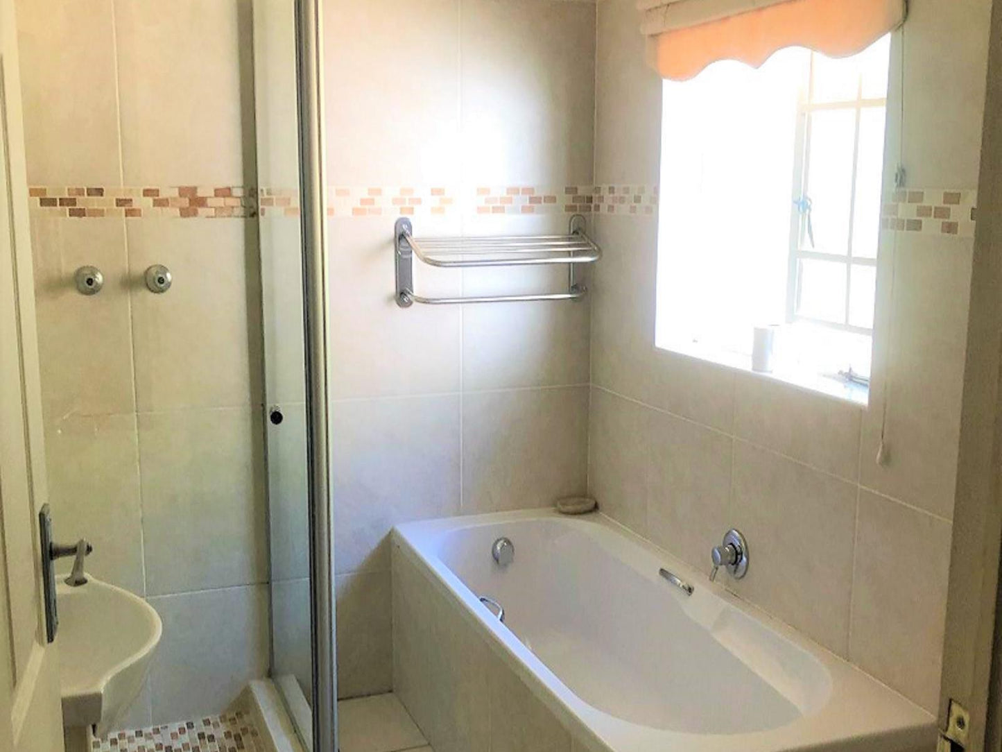 Double Room with a Shower and Bath @ Duke's Place Nature Guesthouse