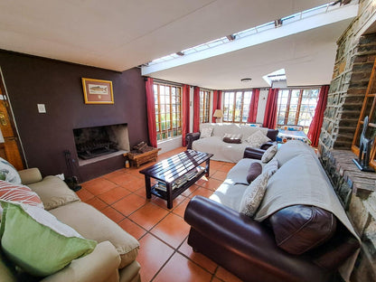 Three-bedroom Farmhouse @ Dullstroom Manor