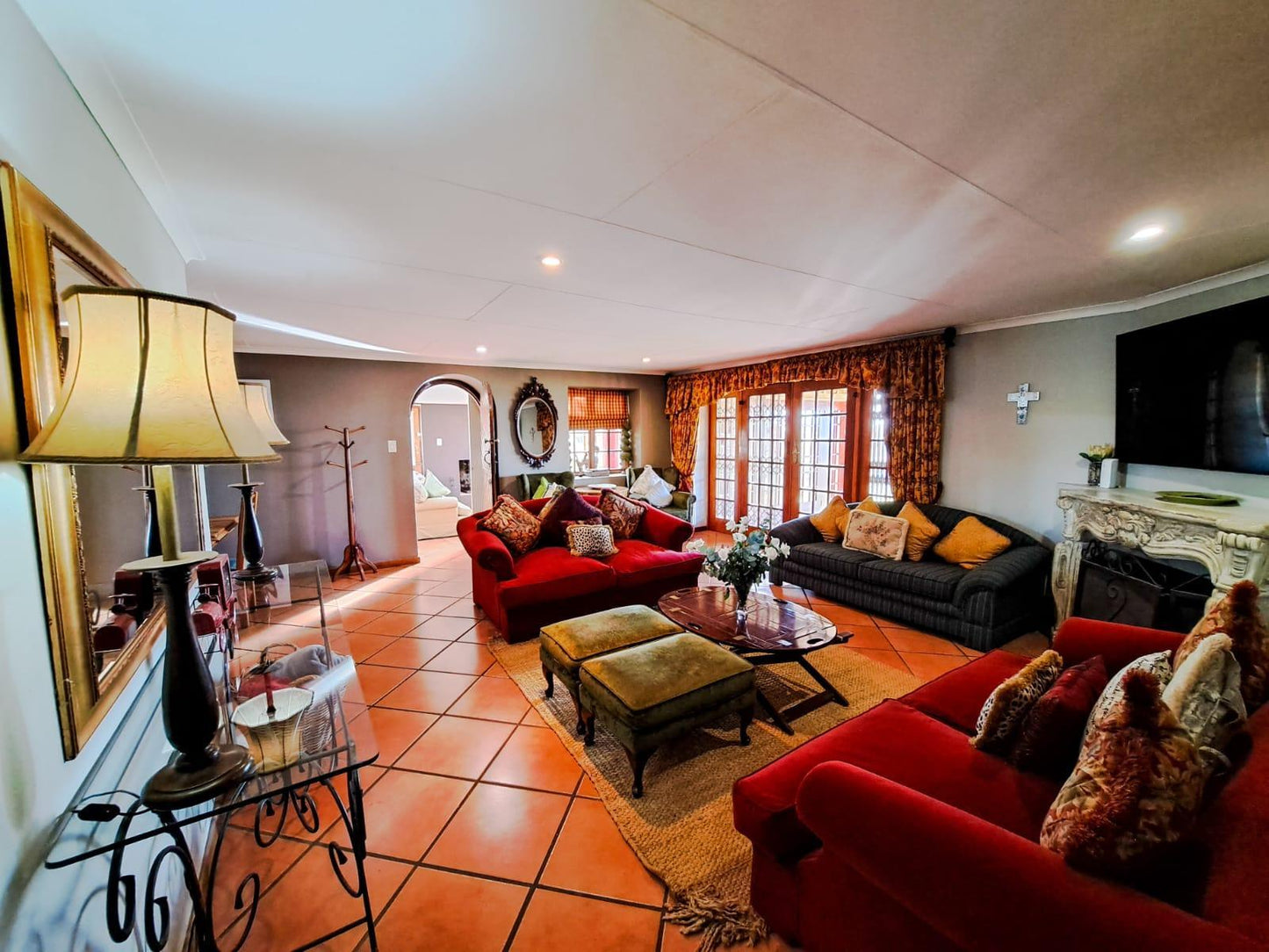 Three-bedroom Farmhouse @ Dullstroom Manor