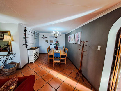 Three-bedroom Farmhouse @ Dullstroom Manor