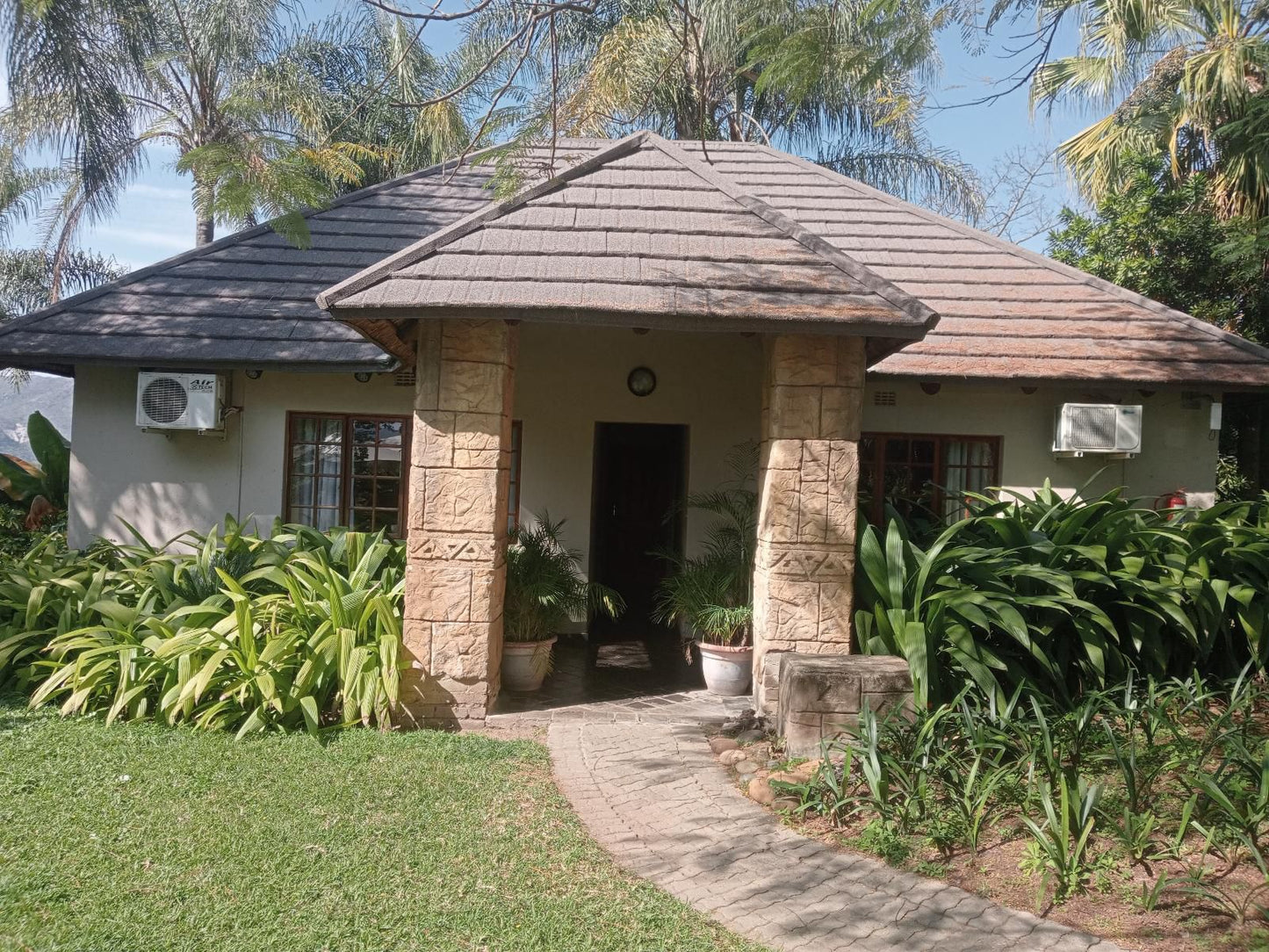 Duma Lodge Tekwane South Tekwane Mpumalanga South Africa House, Building, Architecture, Palm Tree, Plant, Nature, Wood