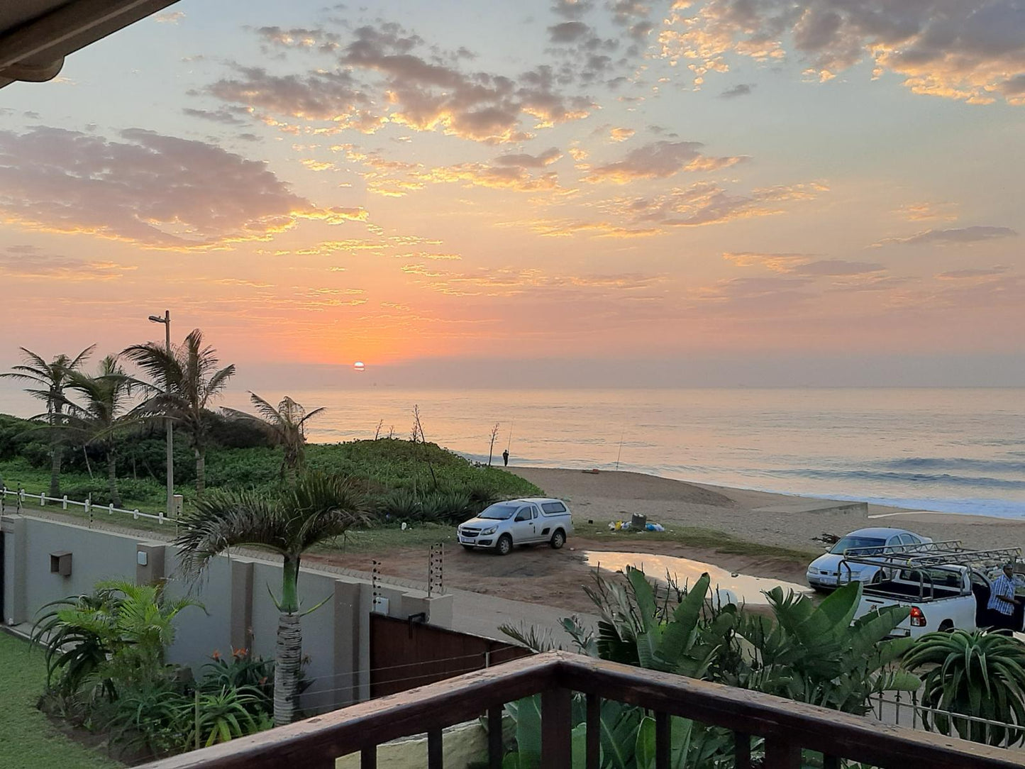 Deluxe beachfront family room @ Durban Backpackers