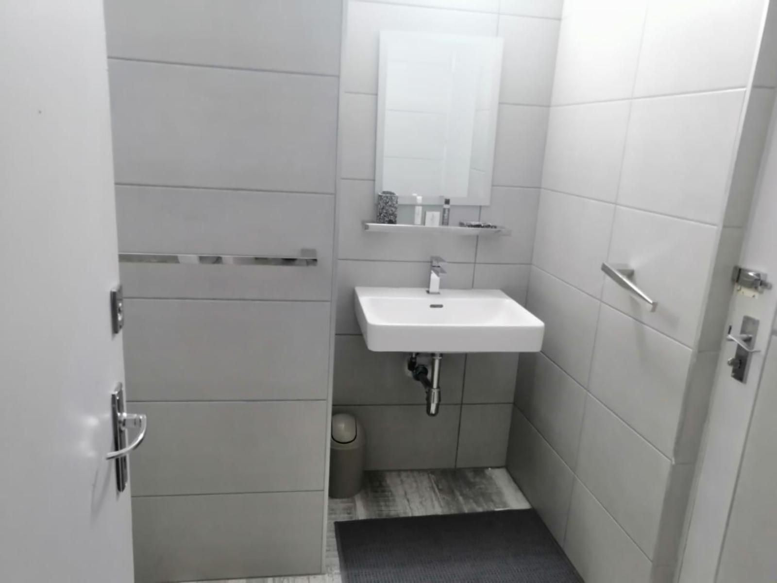 Durban Beachfront - Tenbury 903, Bathroom