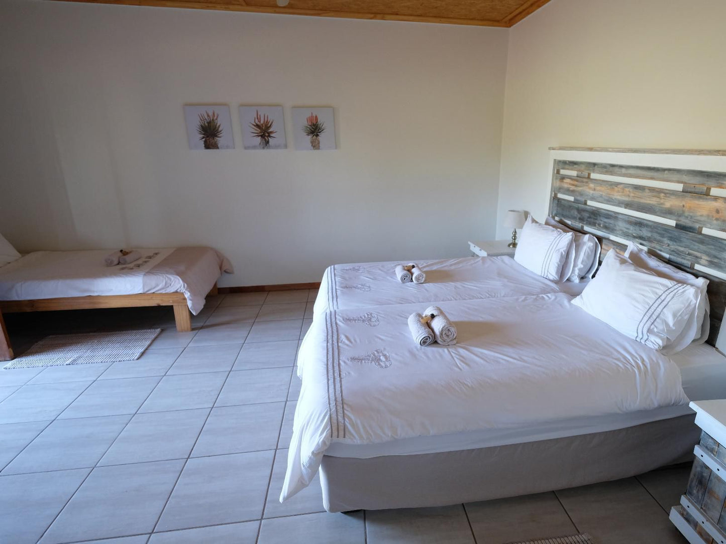 Duwisib Guest Farm, Standard Twin Room, Bedroom