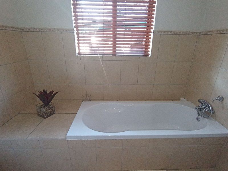 Dvine Guesthouse Witbank Witbank Emalahleni Mpumalanga South Africa Unsaturated, Bathroom
