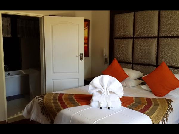 Deluxe Double or Twin @ Eagle Rock Executive Guest House