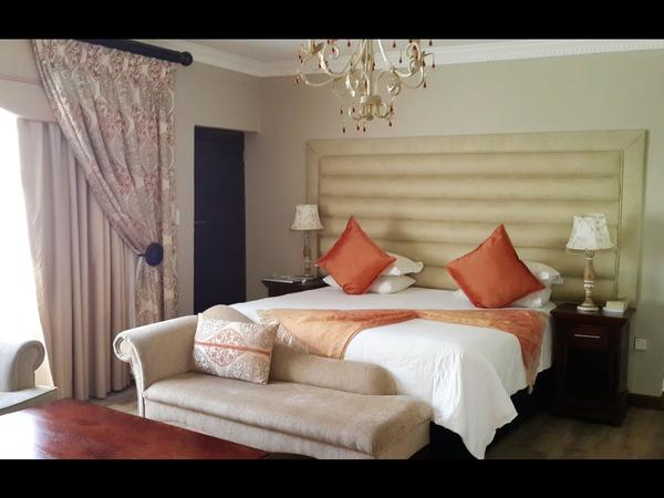 Deluxe Double or Twin @ Eagle Rock Executive Guest House