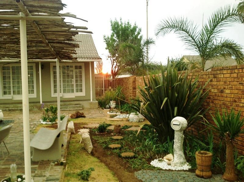 Earthtones Guesthouse Alberton Johannesburg Gauteng South Africa House, Building, Architecture, Palm Tree, Plant, Nature, Wood, Garden