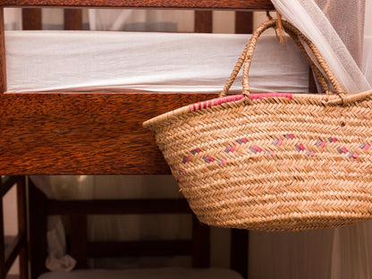 Ebb & Flow, Dorm Room, Basket