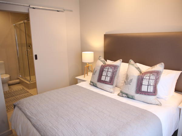 Double Room ground floor with shower @ Eden Guesthouse B & B