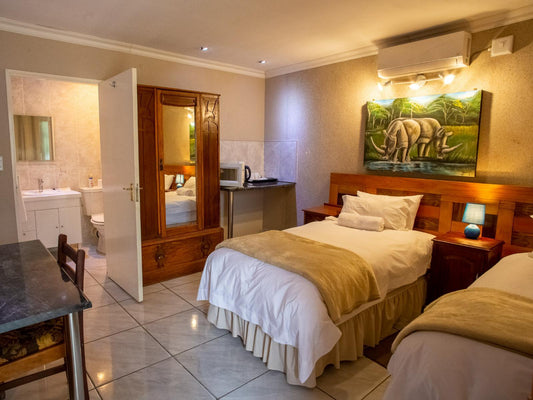 Large Twin Room 2 Single or Kingsize bed @ Eikenhof Country Guesthouse And B&B.