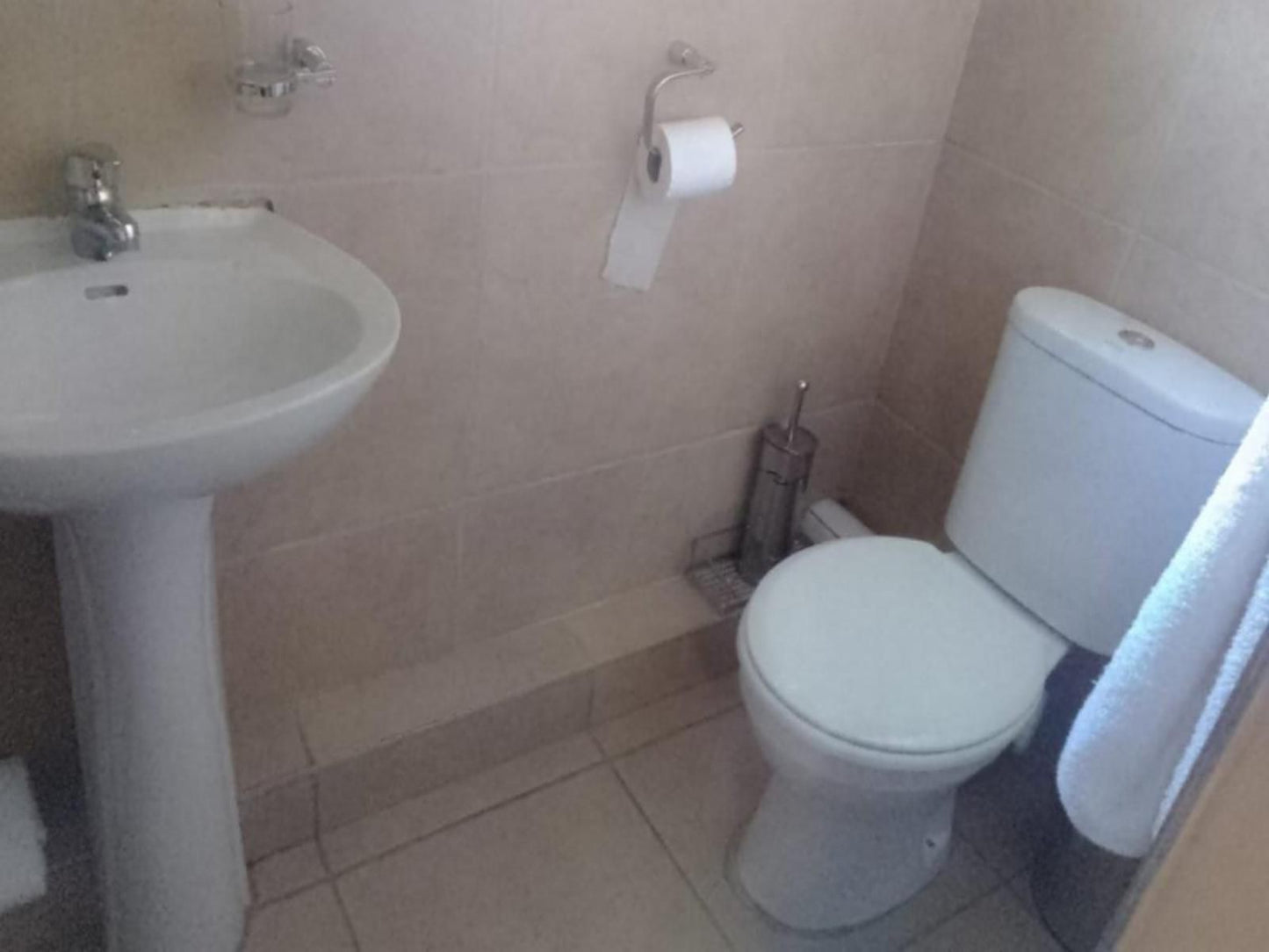 Ekhaya Lentokozo Adams Enkanyisweni Durban Kwazulu Natal South Africa Unsaturated, Bathroom