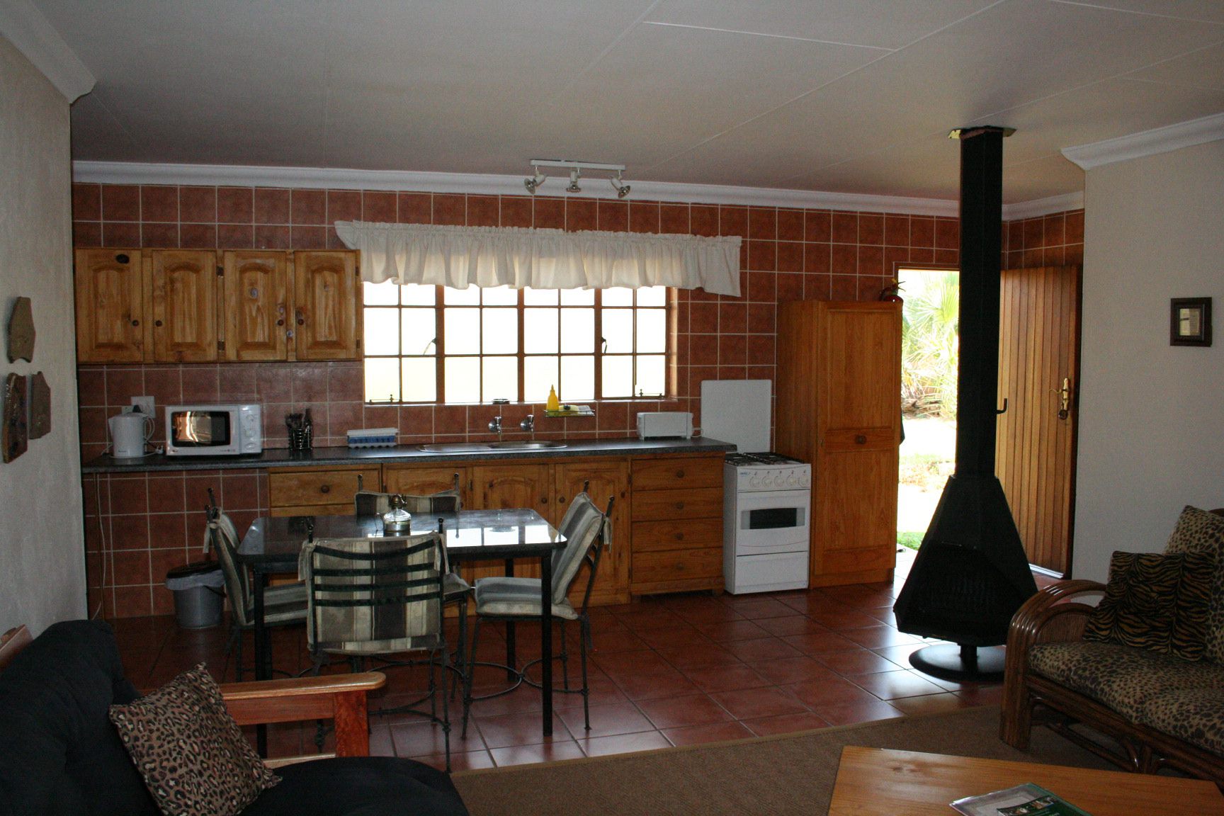 Ekukhuleni Game Farm And Cottages Hekpoort Krugersdorp North West Province South Africa Kitchen