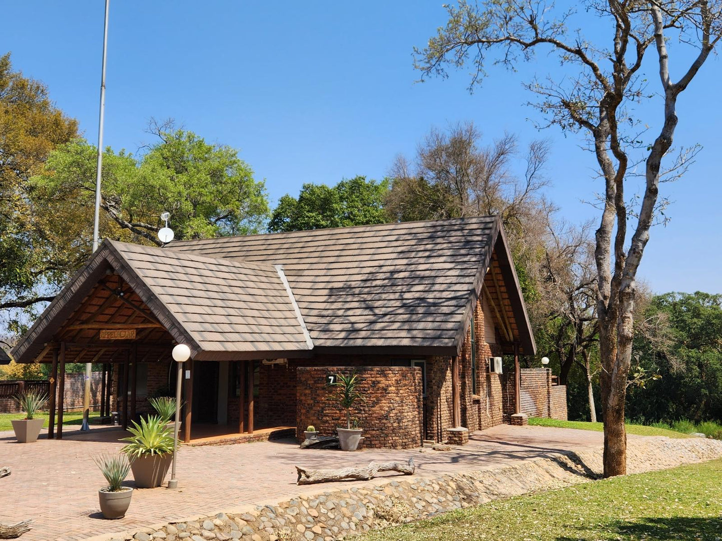 Chalet no 7 @ Ekuthuleni River Front Chalet Hoedspruit