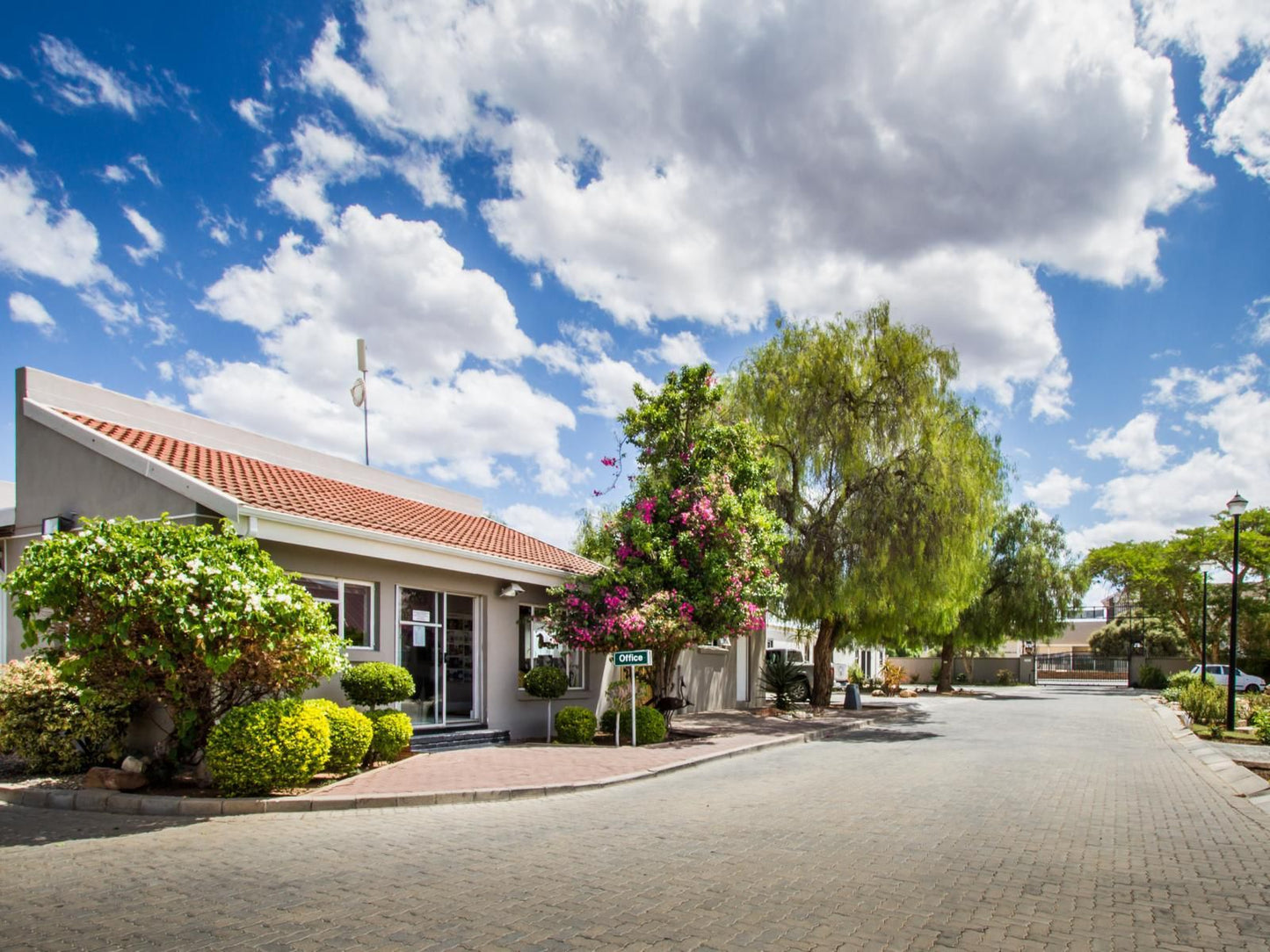 El Dorado Accommodation, House, Building, Architecture