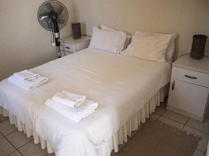 Elands Bay Hotel, Twin Backpacker, Bedroom