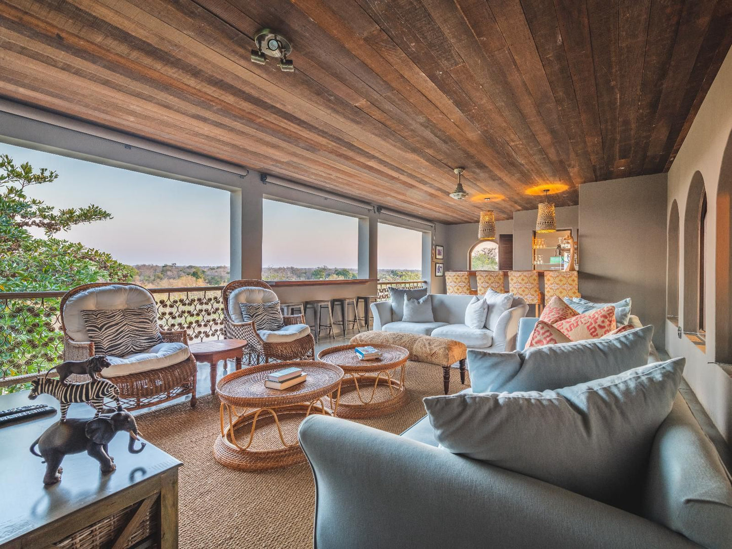 Elephant Point, Yingwe Lodge, Living Room