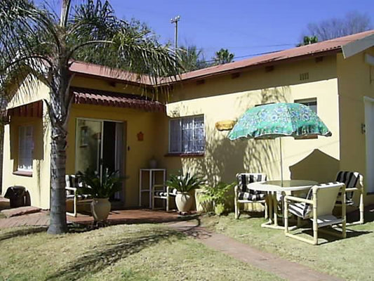 Ellie S Self Catering Cottage Waterval Boven Mpumalanga South Africa House, Building, Architecture, Palm Tree, Plant, Nature, Wood