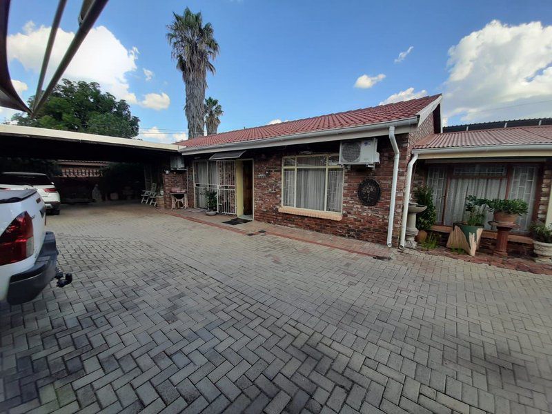 El Sjaddai Guest House Potchefstroom North West Province South Africa House, Building, Architecture, Palm Tree, Plant, Nature, Wood