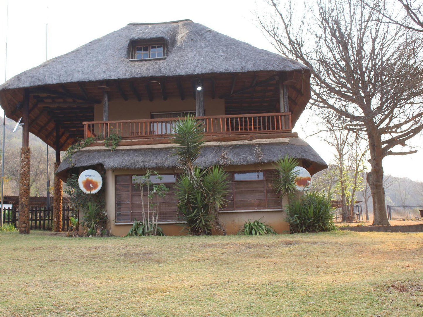 Buffelo Family Unit @ Emahlathini Farm Lodge