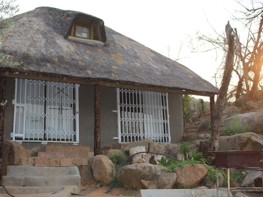 Bush Hut @ Emahlathini Farm Lodge