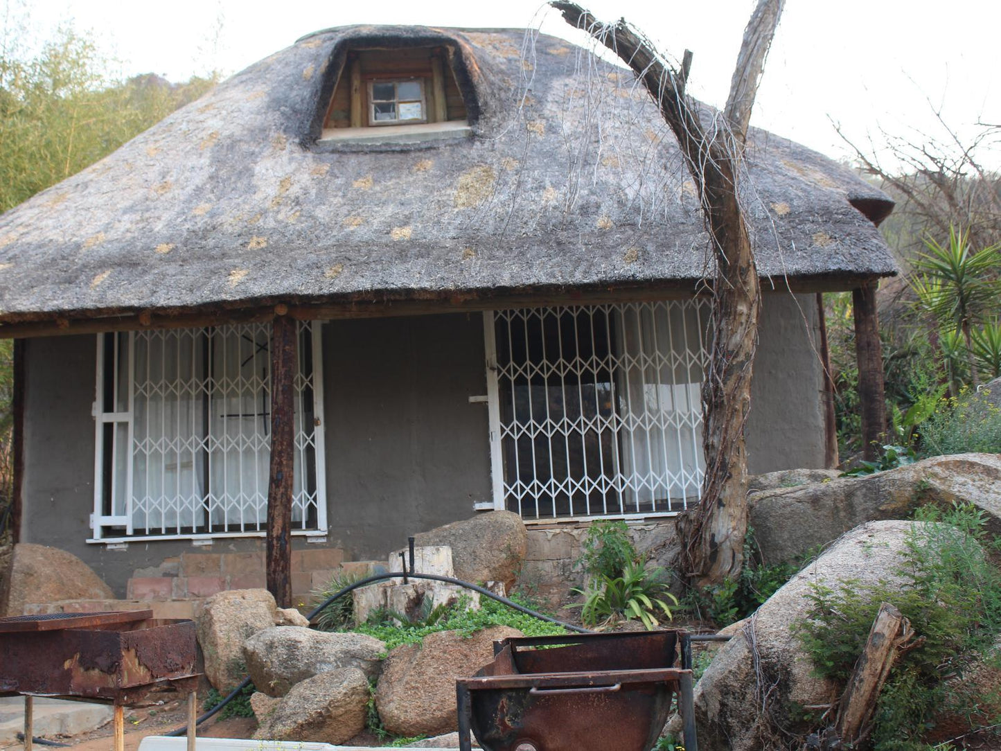 Bush Hut @ Emahlathini Farm Lodge