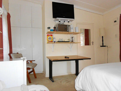 Standard Double Room @ Escombe Accommodation B And B