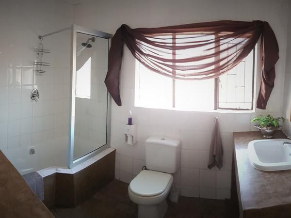 Eskulaap Hotel Polokwane Pietersburg Limpopo Province South Africa Unsaturated, Bathroom
